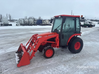 Kubota B3030 4WD Utility Tractor