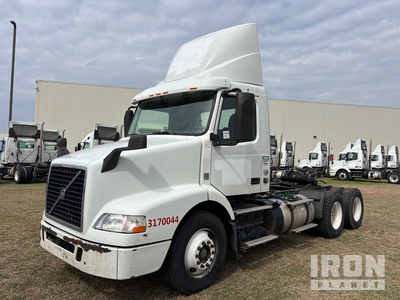 2017 Volvo VNM 6x4 Ciągnik siodłowy T/A z kabiną dzienną