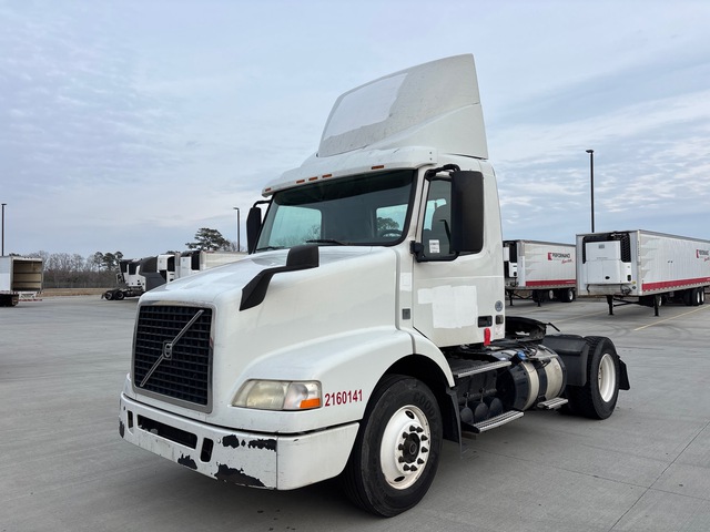 2016 Volvo VNM 4x2 S/A Day Cab Truck Tractor