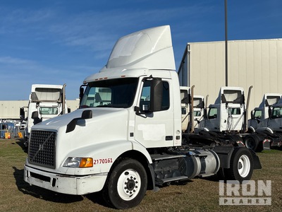 2017 Volvo VNM 4x2 Cabeza Tractora Cabina Corta