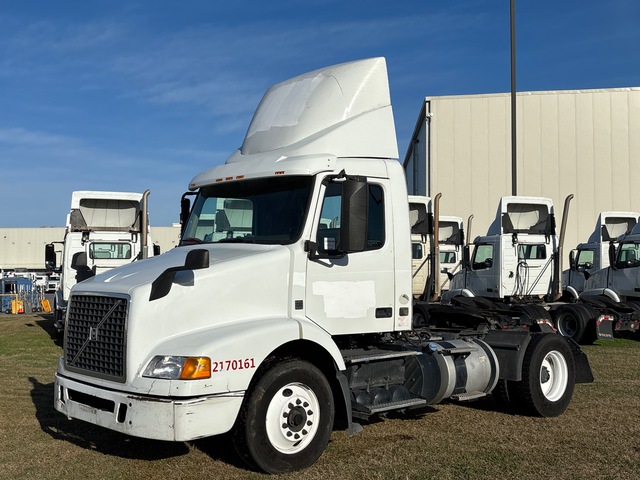 2017 Volvo VNM 4x2 S/A Day Cab Truck Tractor