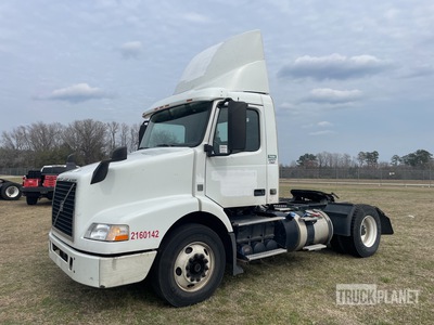 2016 Volvo VNM42T 4x2 S/A Day Cab Truck Tractor