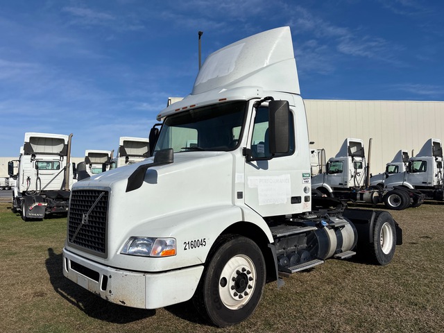 2016 Volvo VNM 4x2 S/A Day Cab Truck Tractor