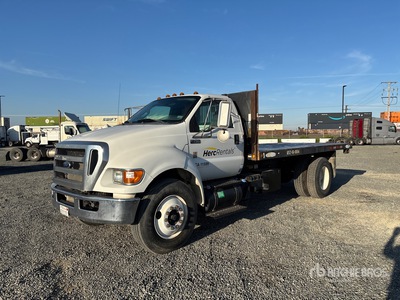 2012 Ford F-750 4x2 Kipperpritsche-Lkw