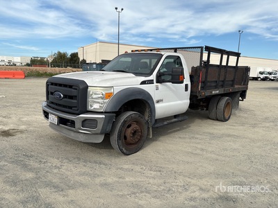 2013 Ford F-450 XL 4x2 Flatbed Truck