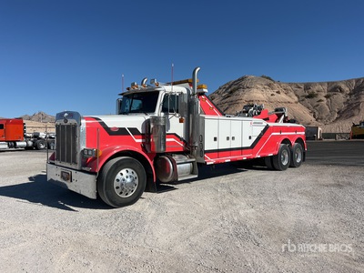 2002 Peterbilt 379 6x4 Tow Truck