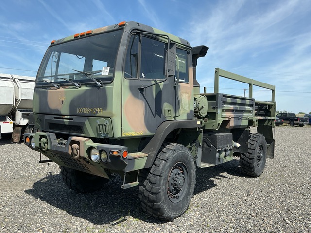 Stewart & Stevenson M1078A1 LMTV 4x4 Cargo Truck Stewart & Stevenson M1078A1 LMTV 4x4 Cargo Truck