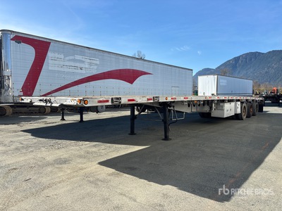 2002 Magnum 53 ft Tri/A Flatbed Trailer