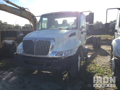 2006 International 4300 DT466 4x2 Cab and Chassis (Inoperable)