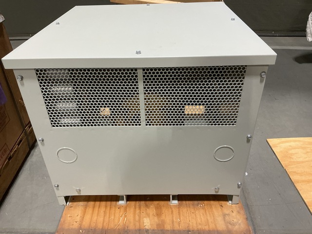 (4) Computer Power LCR-05000ABC Regulators/Stabilizers