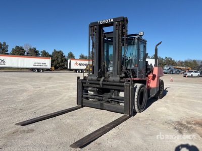 2018 Toyota 50-4FDK160 34100 lb Pneumatic Tire Forklift