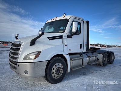 2021 Freightliner Cascadia 126 6x4 T/A Day Cab Truck Tractor