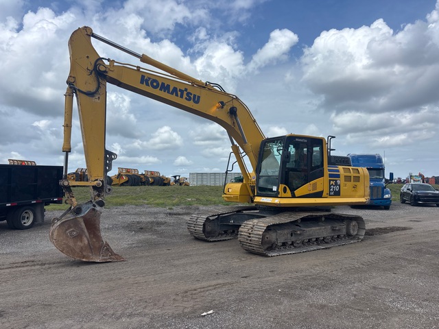 2022 Komatsu PC210LC-11 Tracked Excavator 2022 Komatsu PC210LC-11 Tracked Excavator