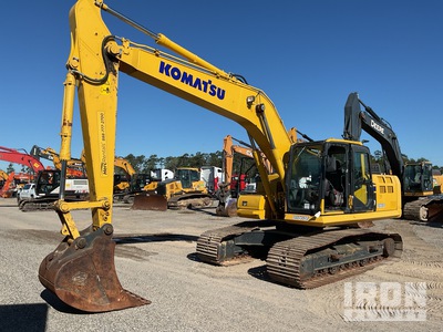 2022 Komatsu PC 210 LC 11 Escavatore cingolato