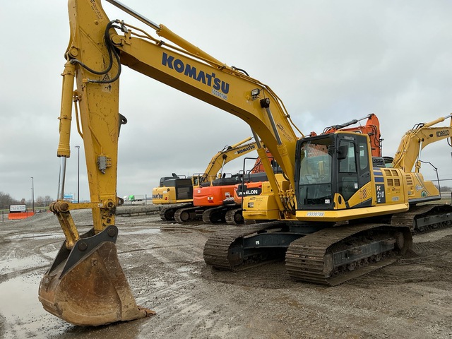 2021 Komatsu PC210LC-11 Tracked Excavator 2021 Komatsu PC210LC-11 Tracked Excavator