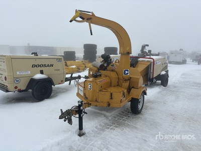 Wallenstein BXTR6438 Tow-Behind Wood Chipper