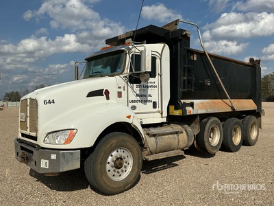 2020 Kenworth T400 8x4 Tri/A Dump Truck