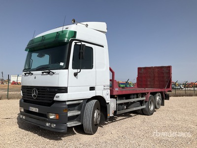 2002 Mercedes-Benz ACTROS 2540 6x2 Sleeper Ciężarówka z płaską platformą