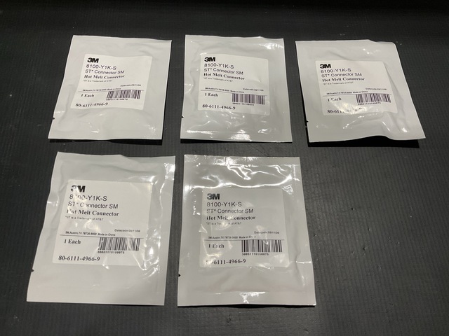 (1,000) 3M 8100-Y1K-S Yellow Boot Hot Melt Connectors