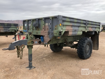 2001 Stewart & Stevenson M1082 LMTV Cargo Trailer