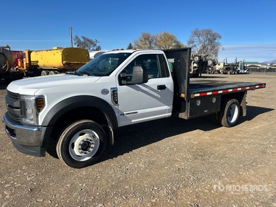 2018 Ford F-450 XL 4x4 Flatbed Truck