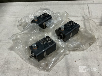 (14) Cat 313-7770 Fuel Transfer Pumps