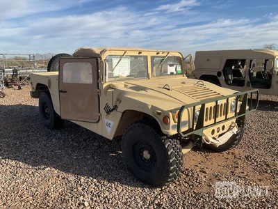 2007 AM General M1097R1 HMMWV 2 Door Soft Top w/Truck Body