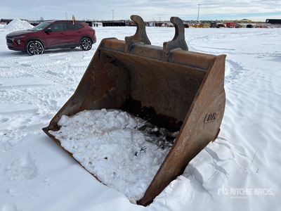 CWS 66 in Q/C Cleanup Excavator Bucket