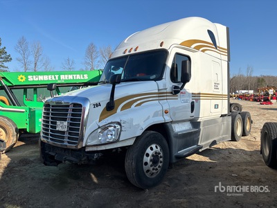 2019 Freightliner Cascadia 125 6x4 T/A Sleeper Truck Tractor