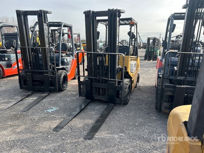 TCM FG25N2ST 3700 lb Pneumatic Tire Chariot Élévateur