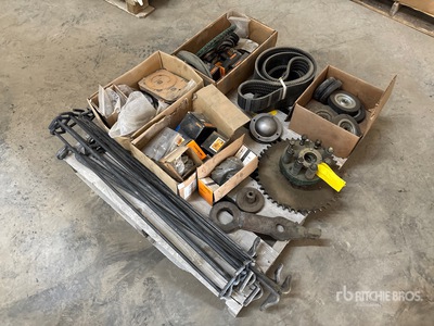 Quantity of Beet Digger Parts Pièces diverses
