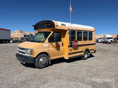 2001 Chevrolet Express 4x2 21-Seat Mini Bus
