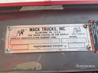 1999 Mack RD688S 6x4 Camion Revolvedora de Concreto / Mixer Truck