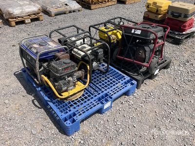 Lote de Bombas de Agua y Vibrador de Concreto / Water Pumps and Concrete Vibrator