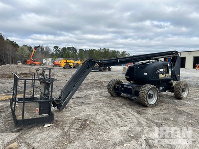 2015 JLG 600AJ 4WD Diesel Piattaforma monobraccio articolata