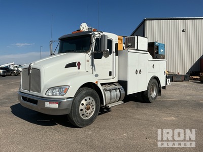 2016 Kenworth T270 4x2 サービスカー