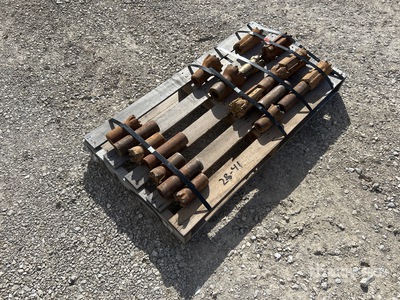 Quantity of (14) Rock Tooth Bits & (5) Couplings Divers
