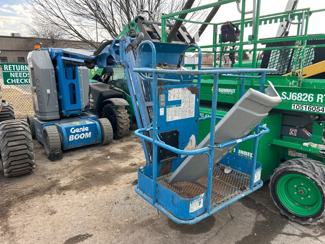2016 Genie Z-30/20N RJ 2WD Electric Articulating Boom Lift (Inoperable) 2016 Genie Z-30/20N RJ 2WD Electric Articulating Boom Lift (Inoperable)