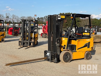 Hyundai 25B-9U 4500 lb Electric Forklift