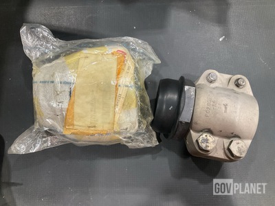 (2) Eaton FC7180-2024-4 Hose to Boss Straight Adapters