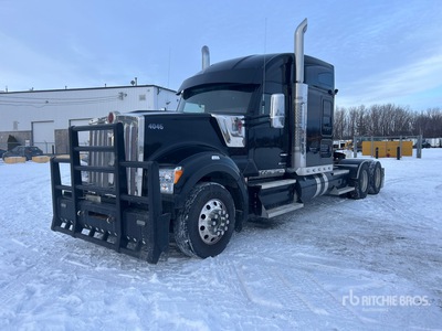 2023 Kenworth W990 6x4 Ciągnik siodłowy T/A z kabiną sypialną