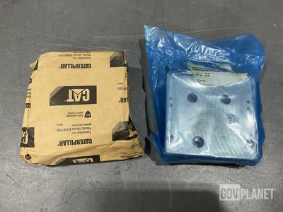 (2) Cat 2392226 Access Covers