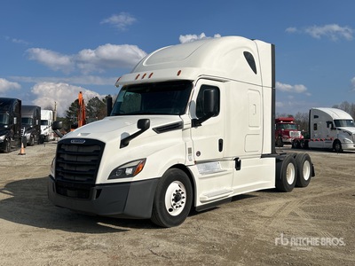 2020 Freightliner Cascadia 126 6x4 T/A Sleeper Truck Tractor