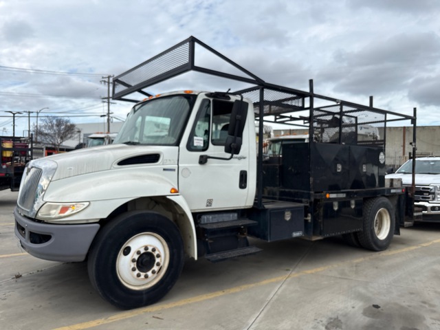 2011 International 4300SBA 4x2 Utility Truck
