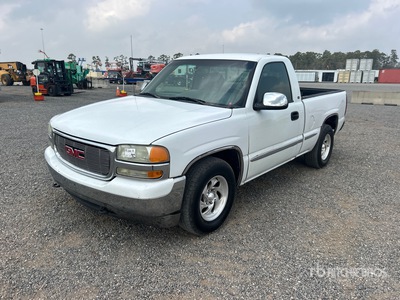 2002 GMC Sierra 1500 SLE 4x2 Pickup