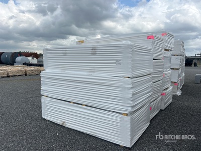 Quantity of (11) Bundles of Polyiso Insulation Boards معدات بناء متنوعة