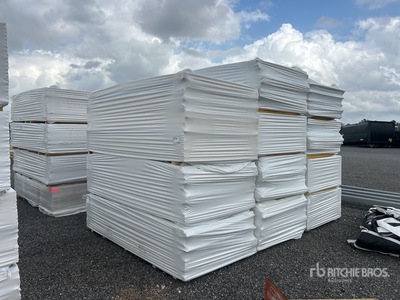 Quantity of Polyiso Insulation Boards معدات بناء متنوعة