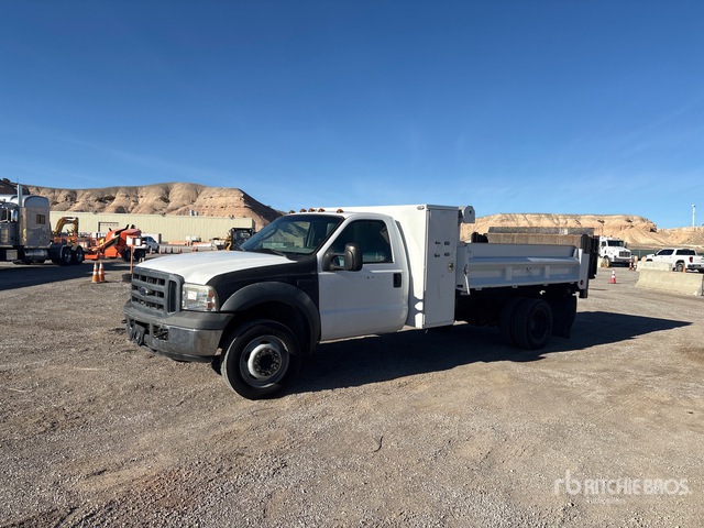 2006 Ford F-450 XL 4x2 Dump Truck