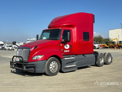 2019 International LT625 6x4 Cabeza Tractora Cabina Dormitorio