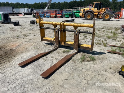 John Deere 72 in Q/C Wheel Loader Forks